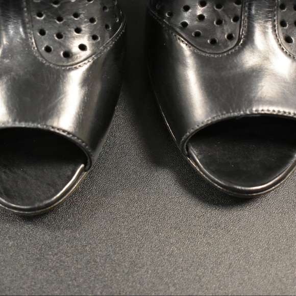 SOLD📌PRADA PEEP TOES 🖤💣 - Picture 6 of 8